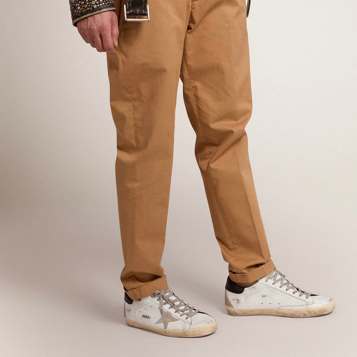 Golden Goose Super-Star with black heel tab and metal stud lettering(Men's)