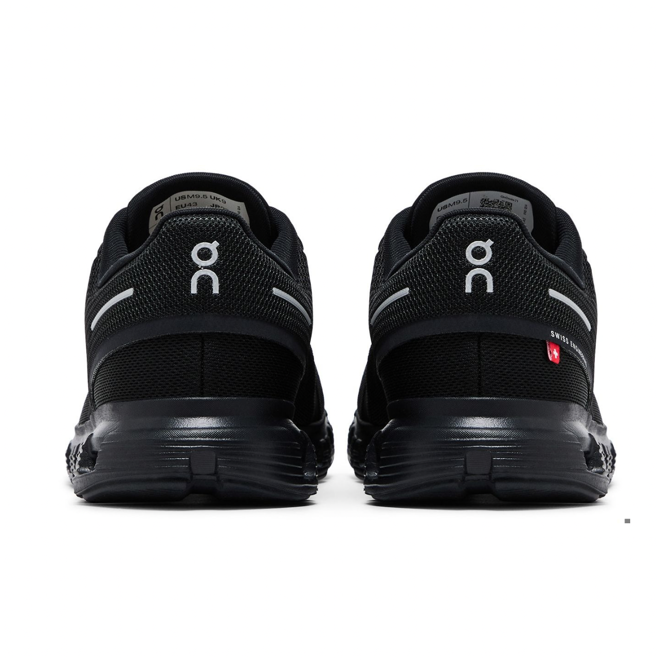 On Running Cloud 6 'Triple Black'