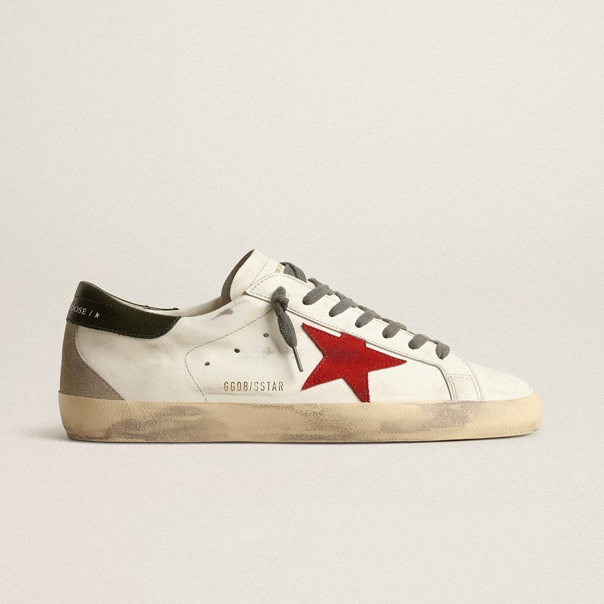 Golden Goose Super-Star with red suede star and green leather heel tab(Men's)