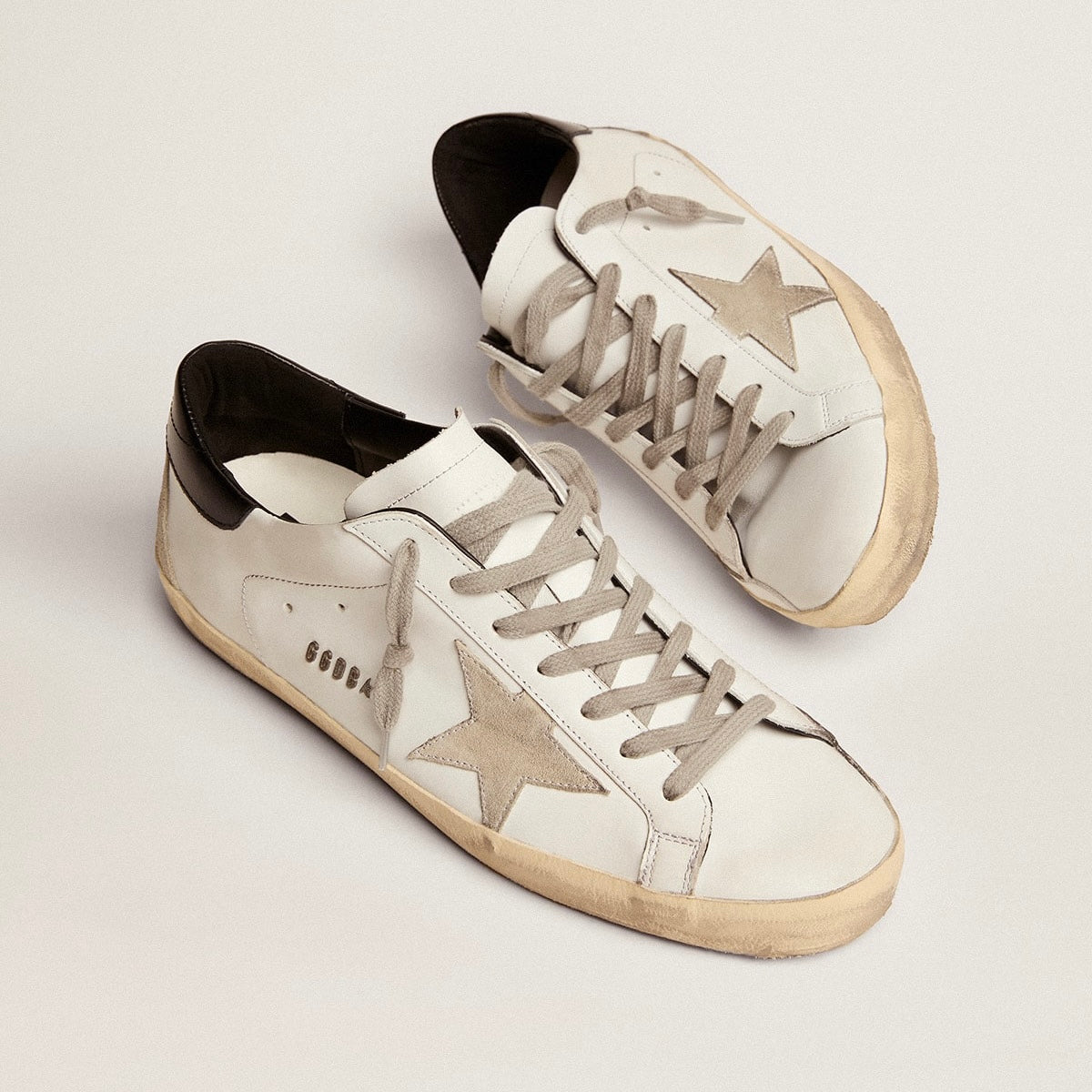 Golden Goose Super-Star with black heel tab and metal stud lettering(Men's)